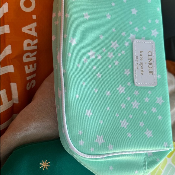 Lot. New cosmetic bags and brand new Kate Spade bag belt. - Picture 4 of 10